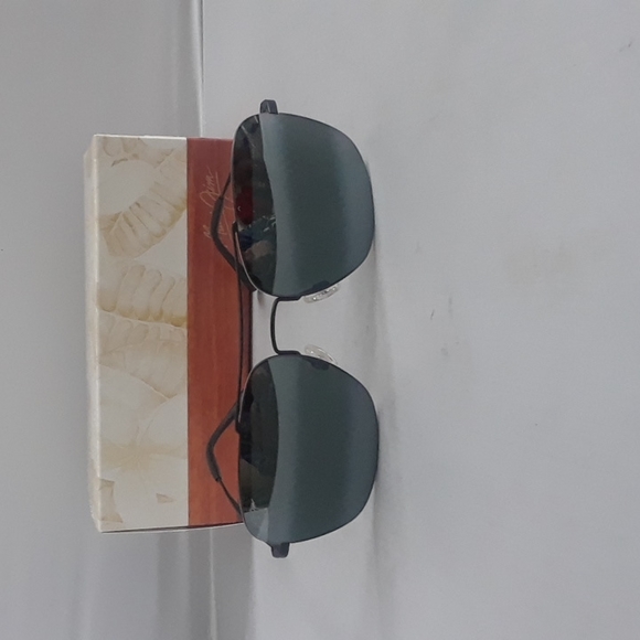 MAUI JIM LAVA TUBE POLARIZED UNISEX. - Picture 4 of 5